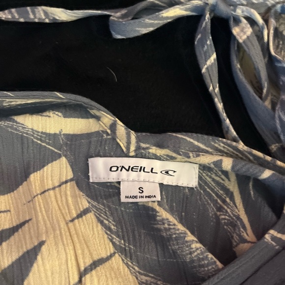 O’Neill Jumpsuit - Picture 3 of 3